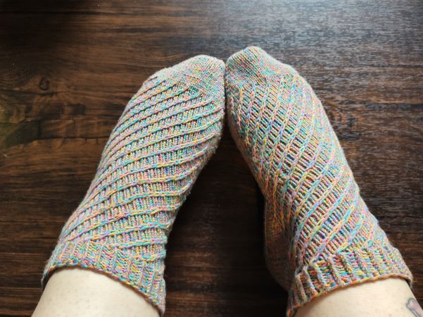 Toe Up Socken gleichzeitig auf 2 Rundstricknadeln 