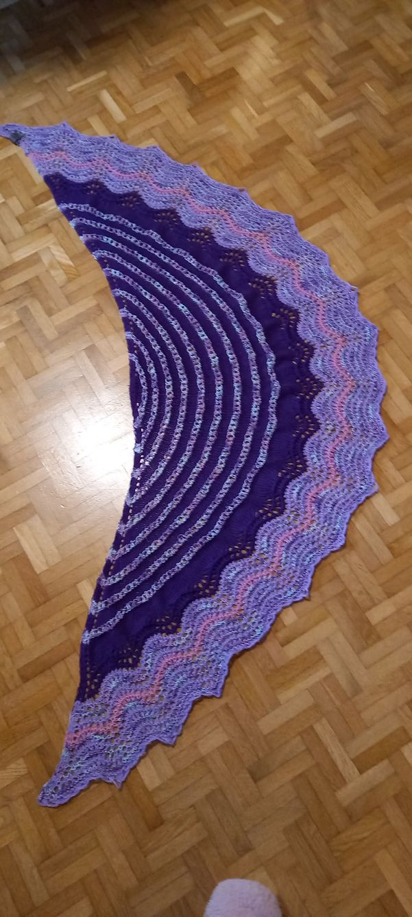 P59-24 Audrey Shawl 3