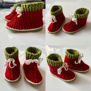 Weihnachts-Babyschuhe