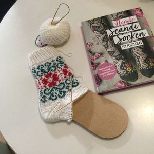 Socken „ Alte Geranie „